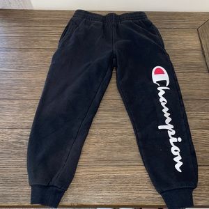 **USED** CHAMPION SWEATPANTS